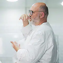 מושיק רוט בדנון